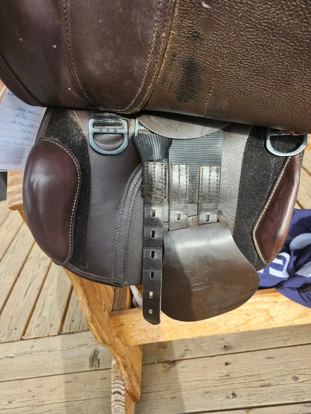 ON TRIAL 17.5" Monarch Jumping Saddle S665