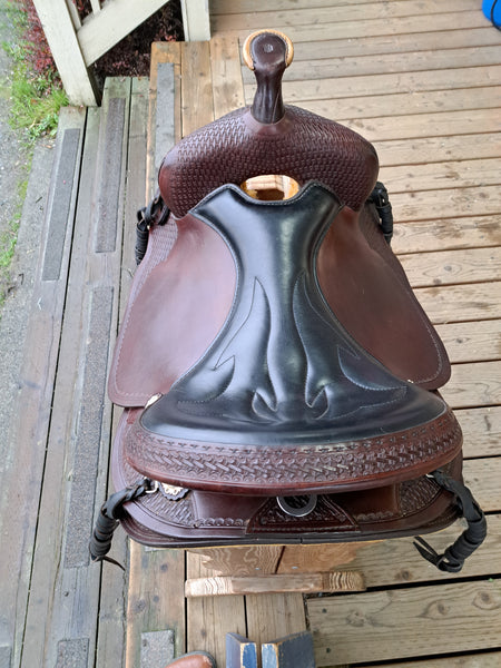 16" Crates Western Trail Saddle