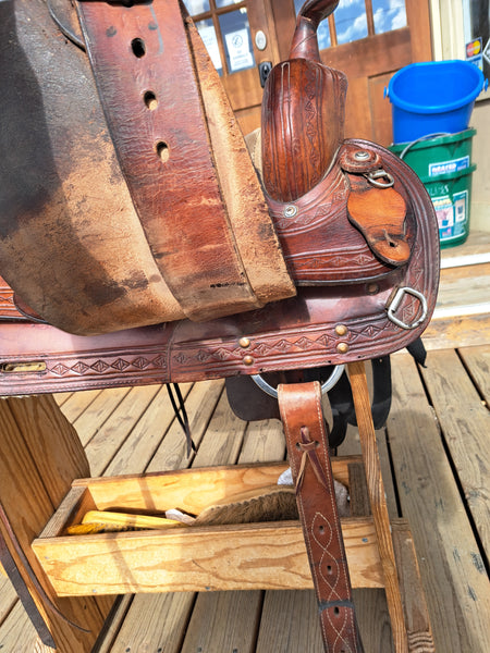 On Trial 16" TexTan Western Trail Saddle