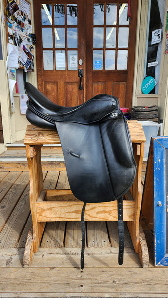 18" Albion Platinum Dressage Saddle
