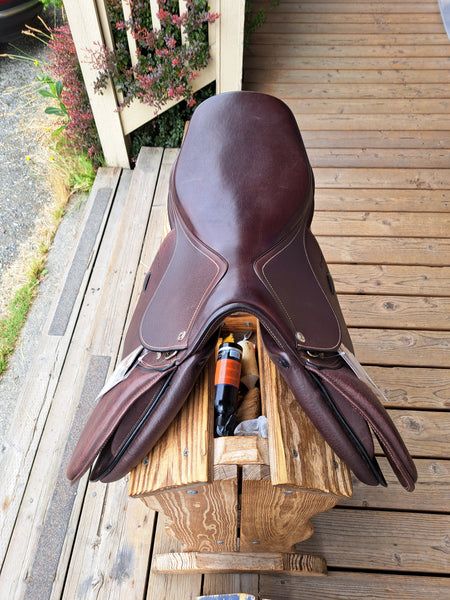 17.5" Dover Circuit Classic II Jumping Saddle