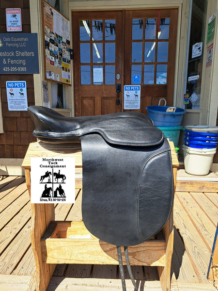 20" Treeless Dressage Saddle