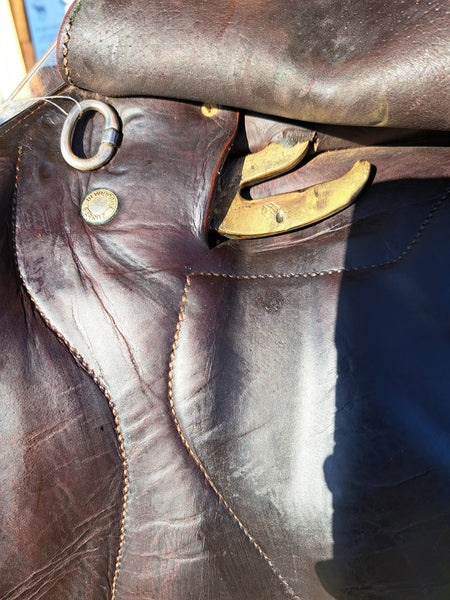 17" Devououx Chiberta Monoflap Jumping Saddle