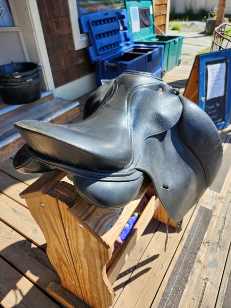 17.5" JES by Schleese Elite Dressage Saddle