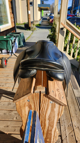 17" Circuit Dressage Saddle