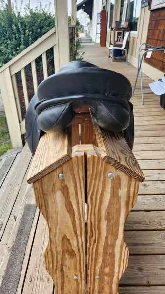17" Karl Niedersuss Symphonie Dressage Saddle
