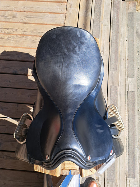 16" Tudor Saddlery Dressage Saddle