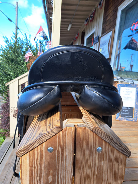 17.5" Equation Dressage Saddle