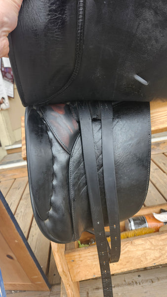 17.5" Karl Niedersuss Dressage Saddle