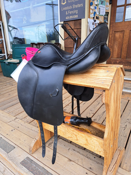 17.5" Duett Fidelio Dressage Saddle