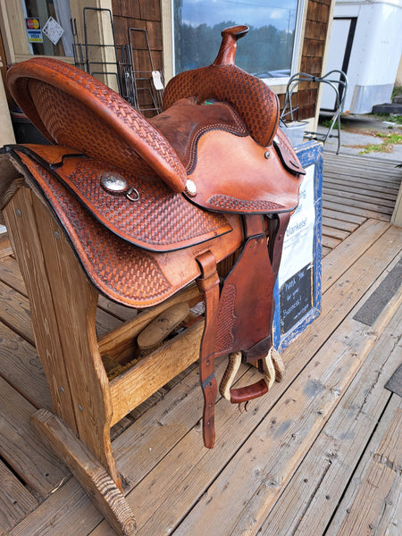15" Weaver Western Saddle