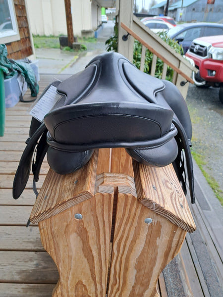 NEW 17-18" Easy Trek Classic Dressage Saddle