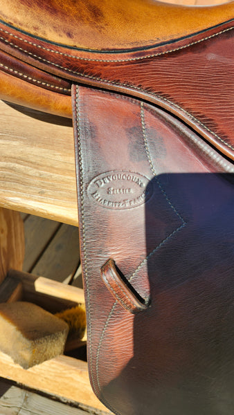 17.5" Devoucoux Blarritz Jump Saddle