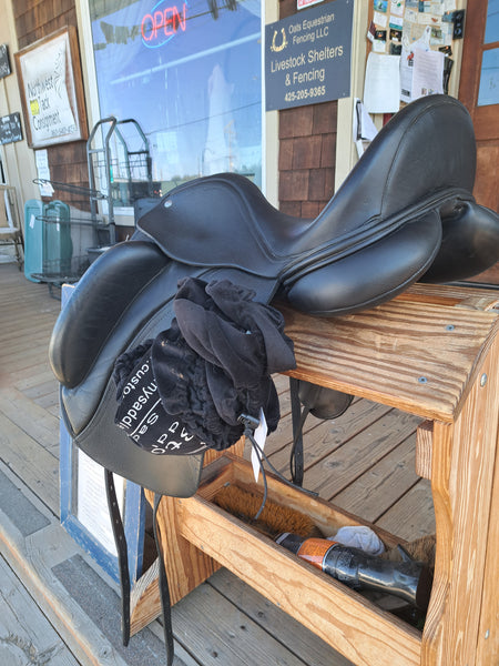 17.5" Custom Saddlery Advantage R Monoflap Dressage Saddle