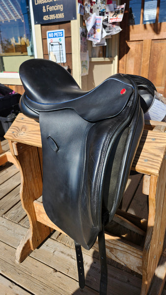 17.5" Hastilow Concept Dressage Saddle