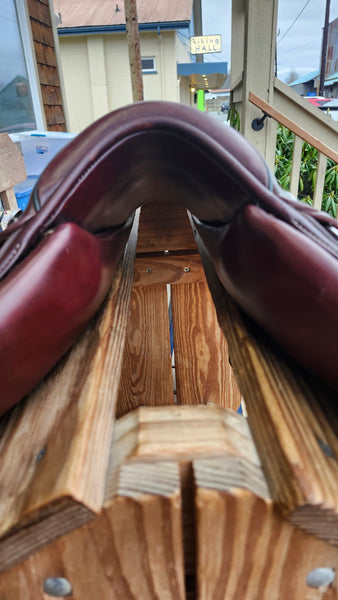 18" Devoucoux Chiberta Lab Monoflap Jump Saddle