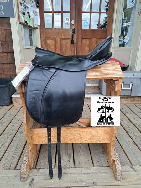 Ansur Classic Dressage Saddle