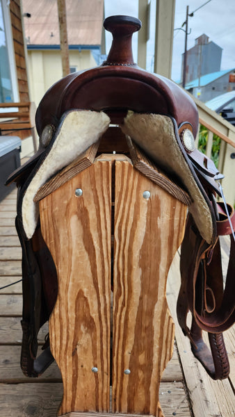 16.5" Hereford Western Trail Saddle