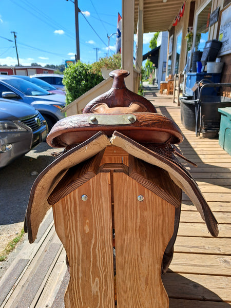 15" Hereford Textan Western Equitation