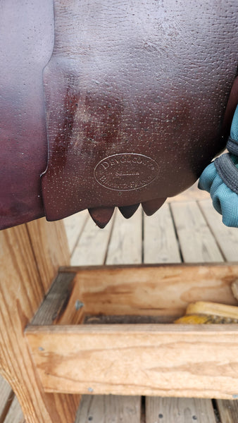 17" Devoux Socoa Jump Saddle