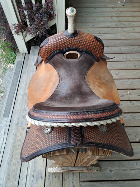 15.5" Circle Y Mercedes Barrel Saddle