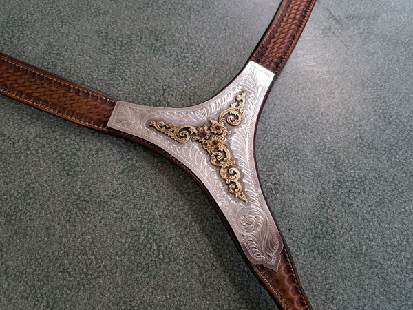 Show Breast Collar