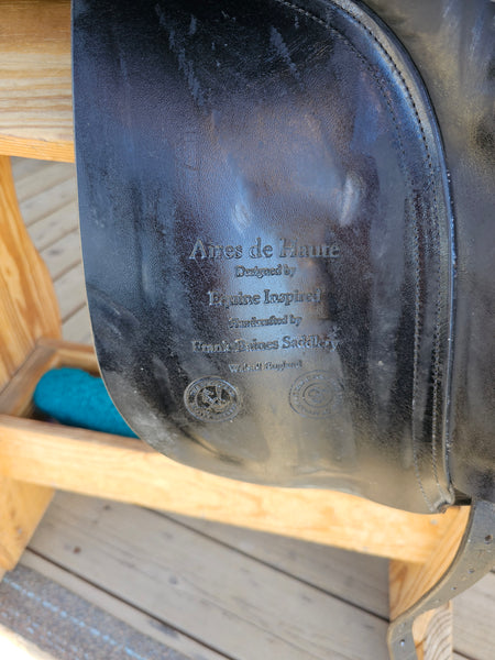 18" Frank Baines Arc de Haute Dressage Saddle