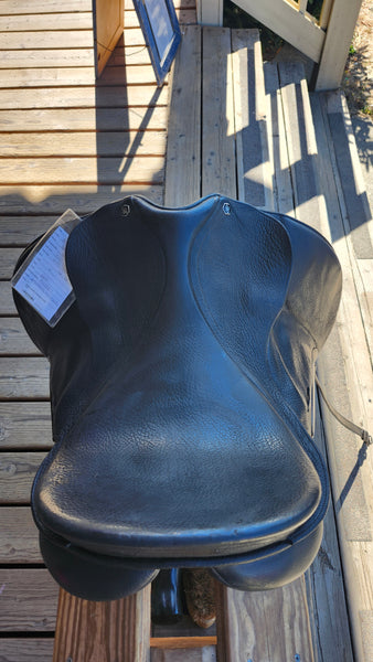 17.5" Isabell Bates Dressage
