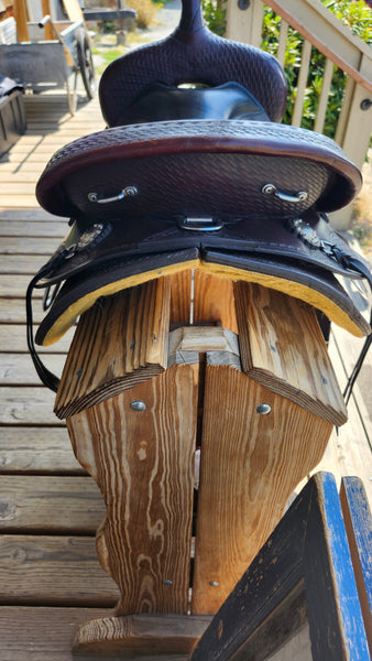 15" Crates Round Skirt Western Trail Saddle