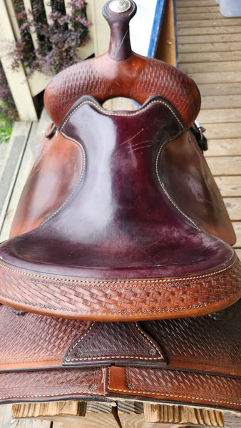 16" Crates Mustang Trail Saddle