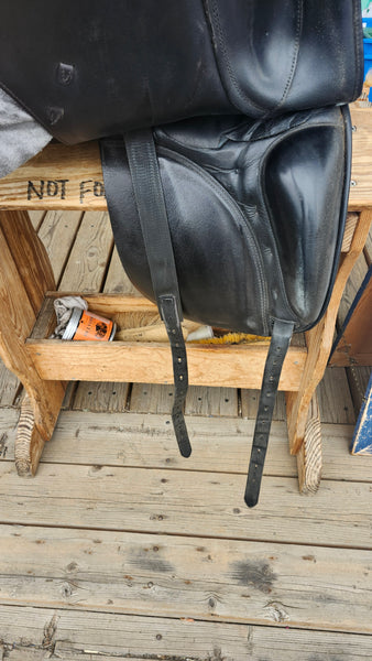 16" Prestige Dressage 2000 Saddle