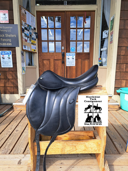 ON TRIAL 18" Devoucoux Milady Monoflap Dressage Saddle