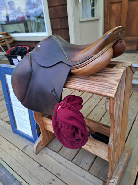 ON TRIAL 17" Patric Sellerie Close Contact Saddle