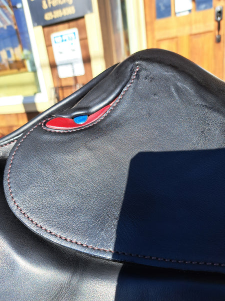 18" Stubben Phantom Jumping Saddle