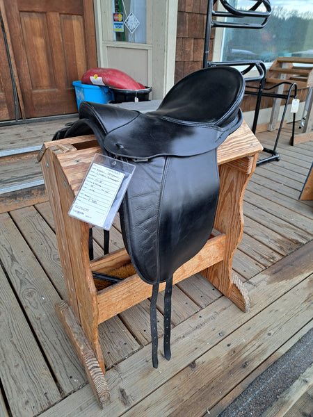 Ansur Classic Dressage Saddle