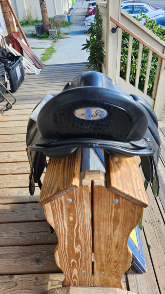 18" Hidalgo Chicago Dressage Saddle
