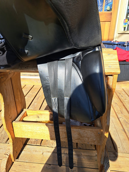 17" Stubben 1894 Dressage Saddle