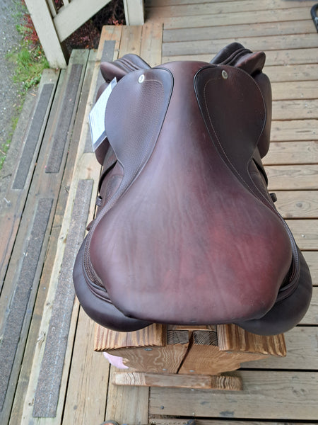 18" CWD SE12 Cross Country jumping saddle