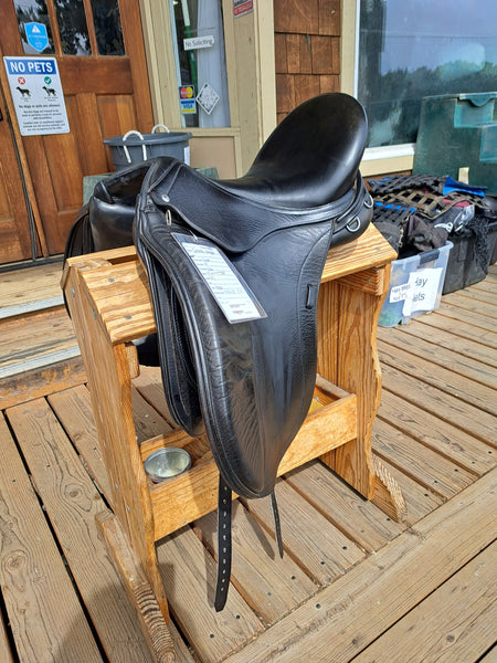 18" Schleese Obrigado Dressage Saddle