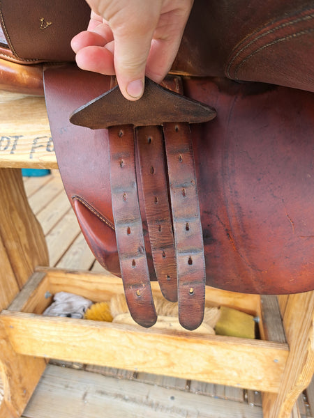 16" L'Apogee LX1 Jumping Saddle