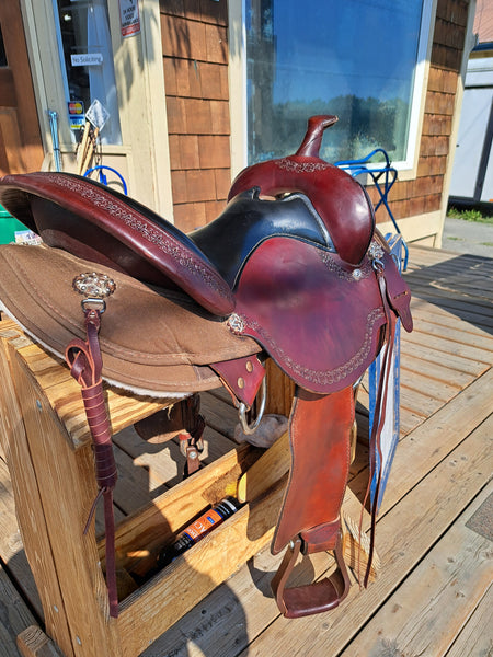 16" Circle Y High Horse Daisetta Trail Saddle