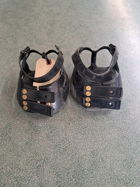 Size 00 Scoot Boot Pair