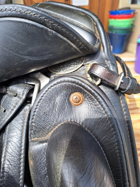 18" Schleese Link II Monoflap Dressage Saddle