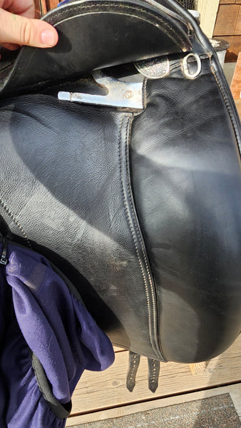 17" Schleese Heike Kemmer Dressage Saddle