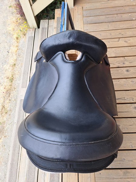 16" High Horse by Circle Y Highbank endurance saddle