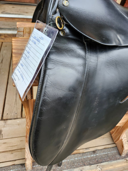 17.5" Custom Saddlery Dressage Saddle