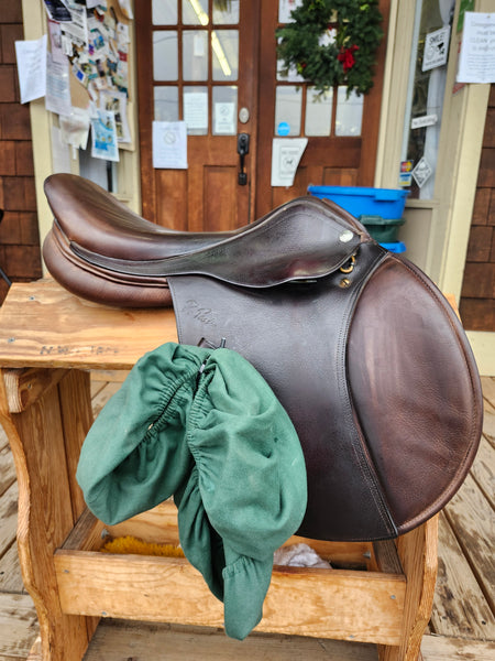 16.5" Pessoa Jump Saddle