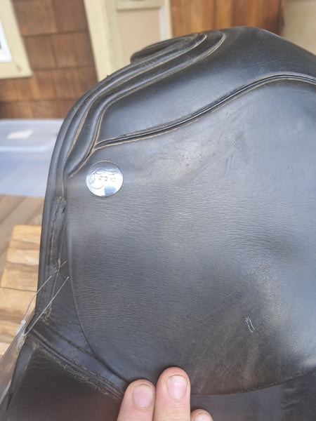 17" Zaldi New Kent Dressage Saddle