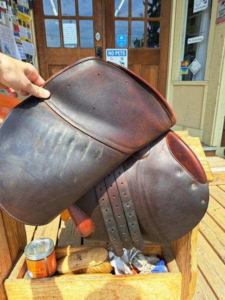 16" Butet Close Contact Jumping Saddle