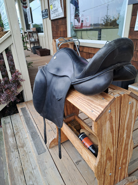 18" North Star Dressage Saddle